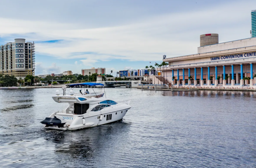 48' Orlando Luxury Boat Rentals